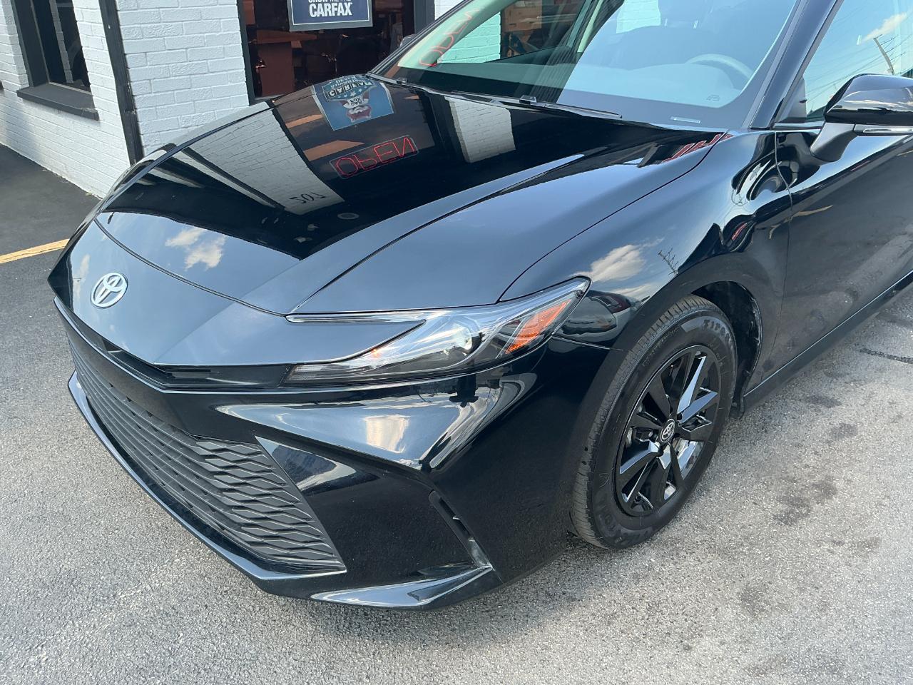 Toyota Camry LE (Natl) 2025