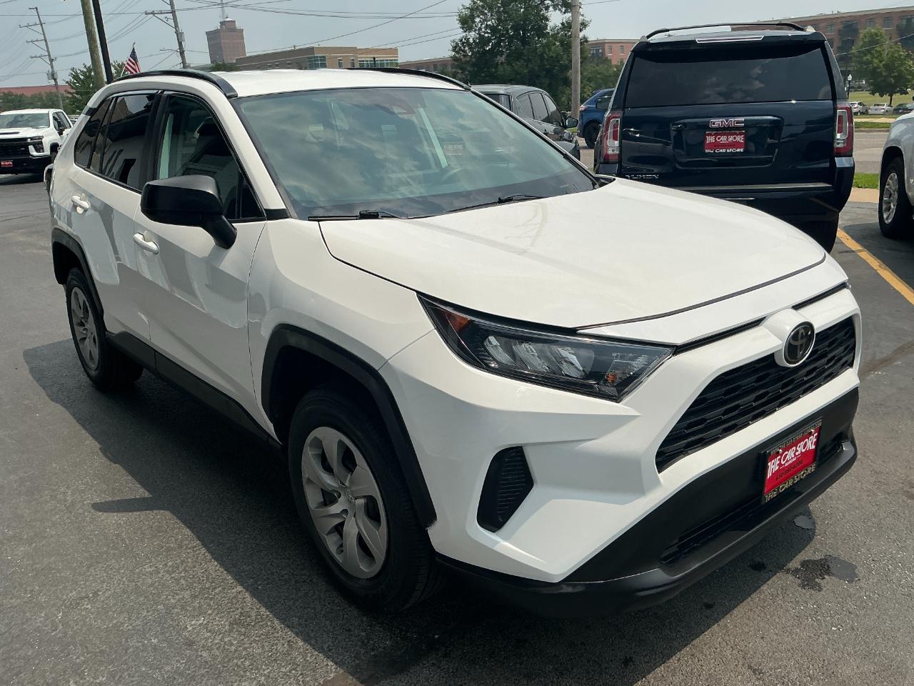Toyota RAV4 LE AWD (Natl) 2021