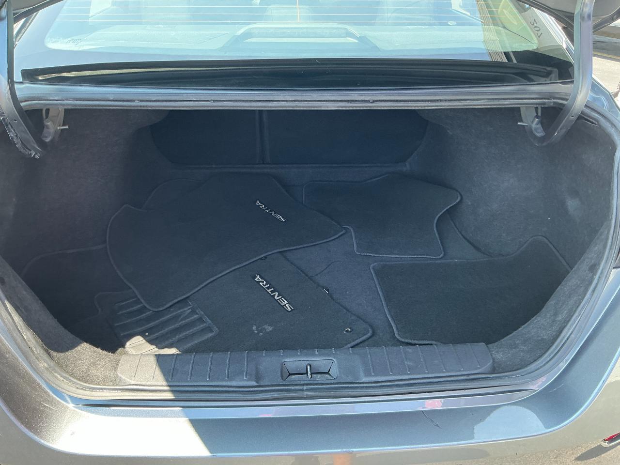 Nissan Sentra SV CVT 2025