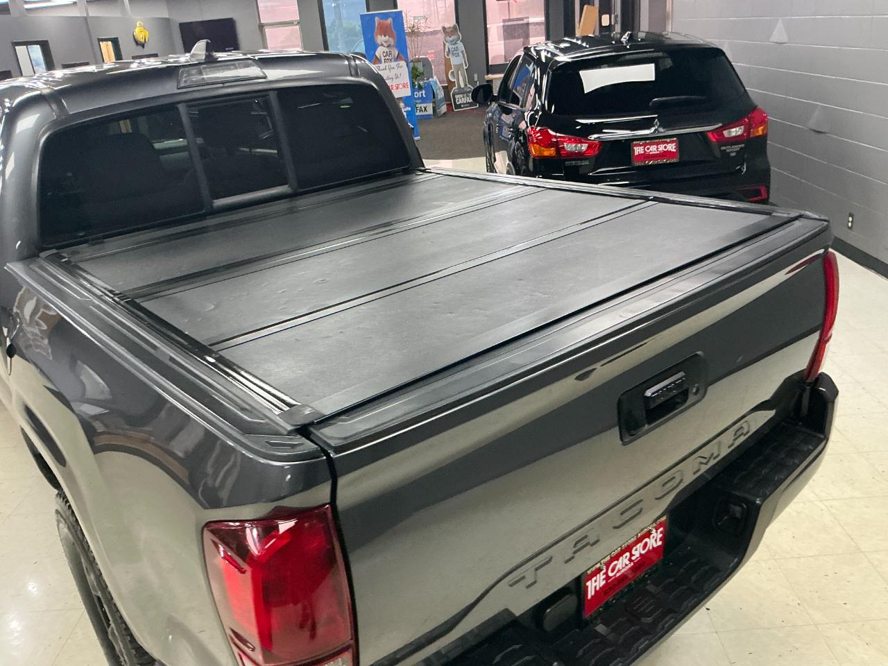 Toyota Tacoma 2WD SR Double Cab 5' Bed I4 AT (Natl) 2021