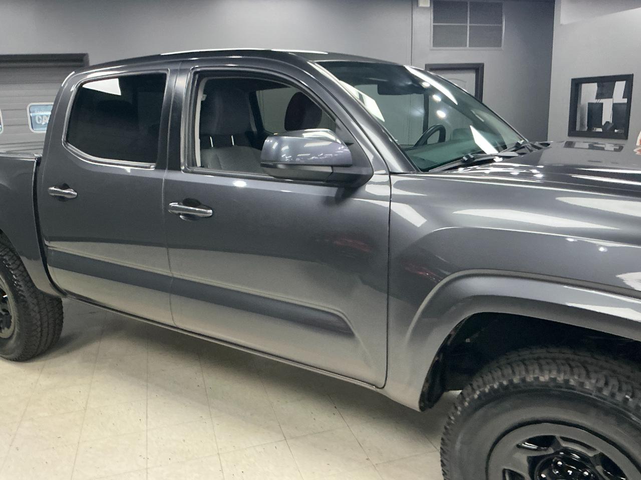 Toyota Tacoma 2WD SR Double Cab 5' Bed I4 AT (Natl) 2021