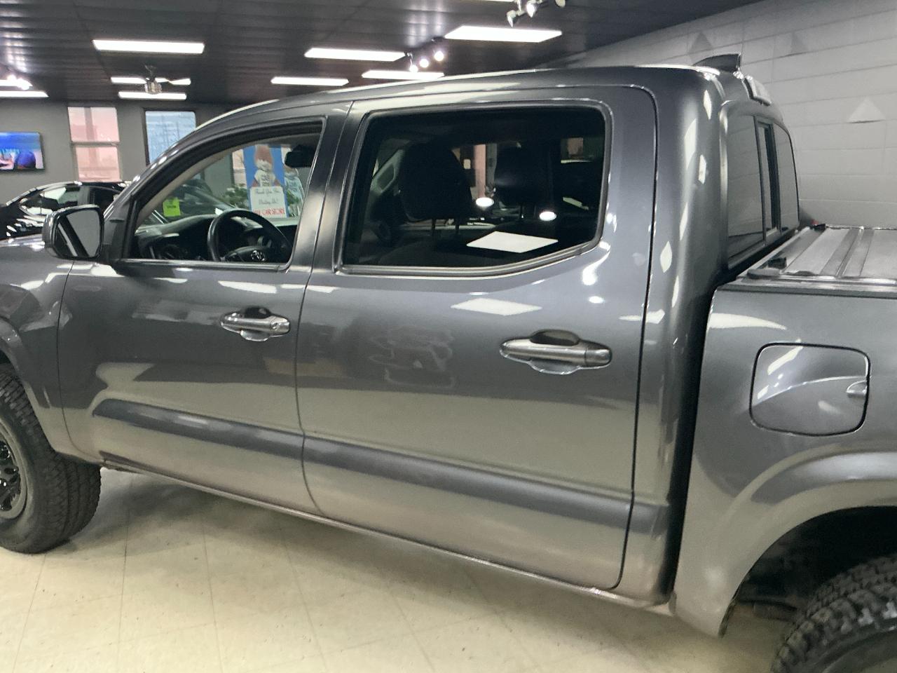 Toyota Tacoma 2WD SR Double Cab 5' Bed I4 AT (Natl) 2021