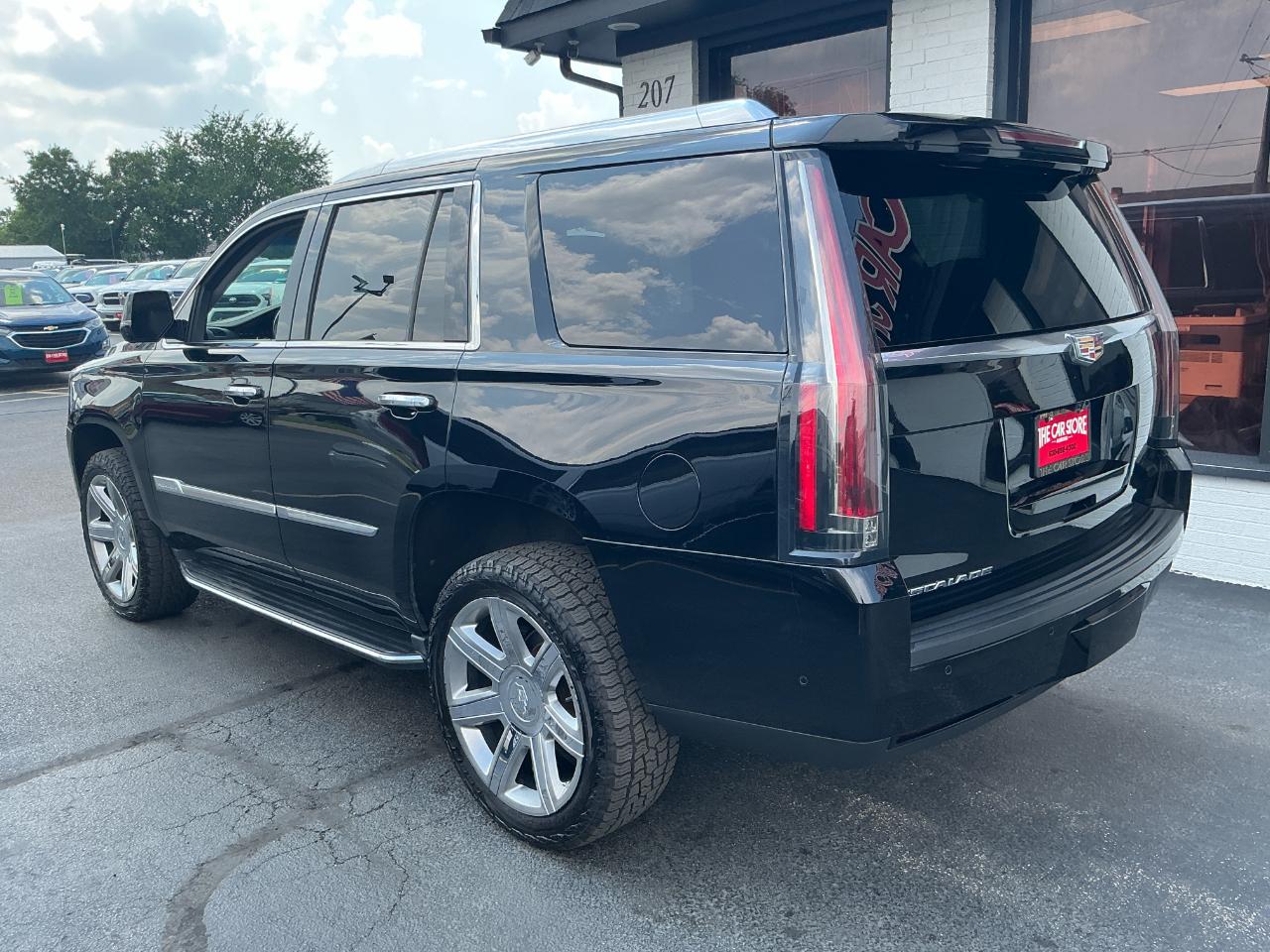 Cadillac Escalade 2WD 4dr Luxury 2019