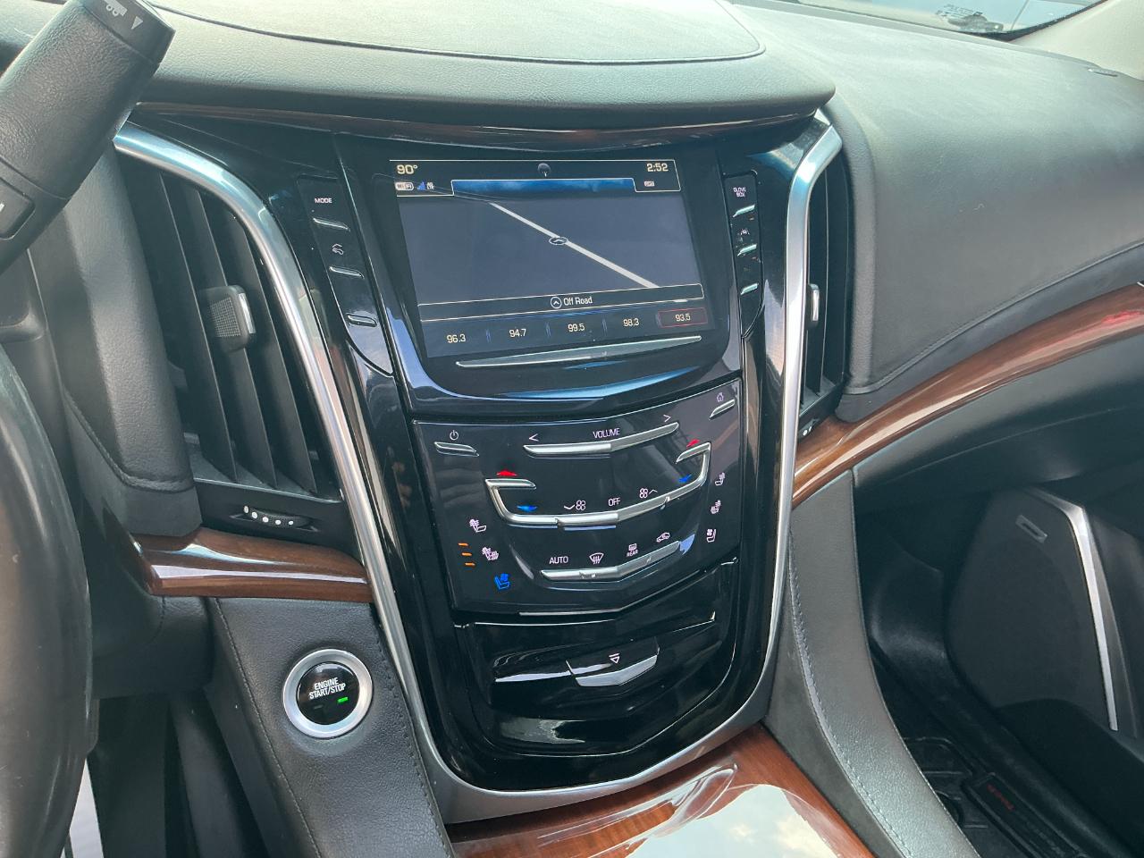 Cadillac Escalade 2WD 4dr Luxury 2019