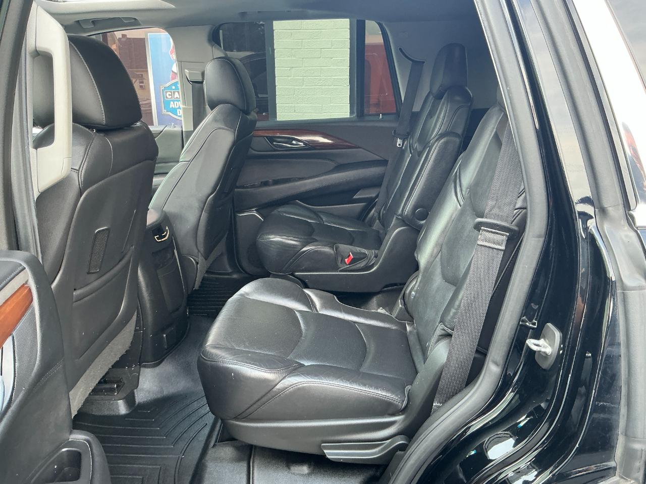 Cadillac Escalade 2WD 4dr Luxury 2019