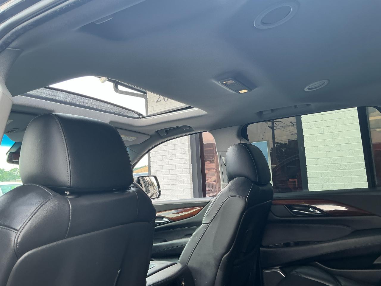 Cadillac Escalade 2WD 4dr Luxury 2019