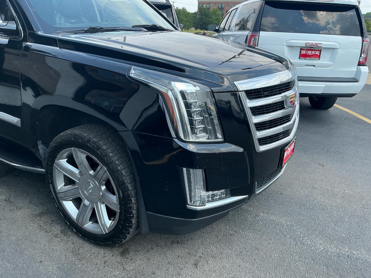 Cadillac Escalade 2WD 4dr Luxury 2019