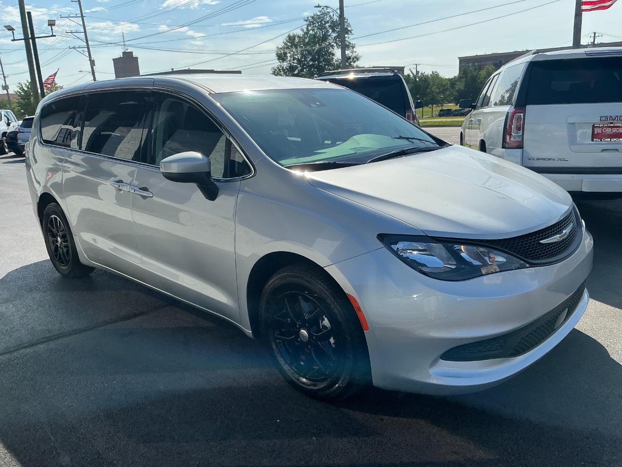 Chrysler Voyager LX FWD 2023