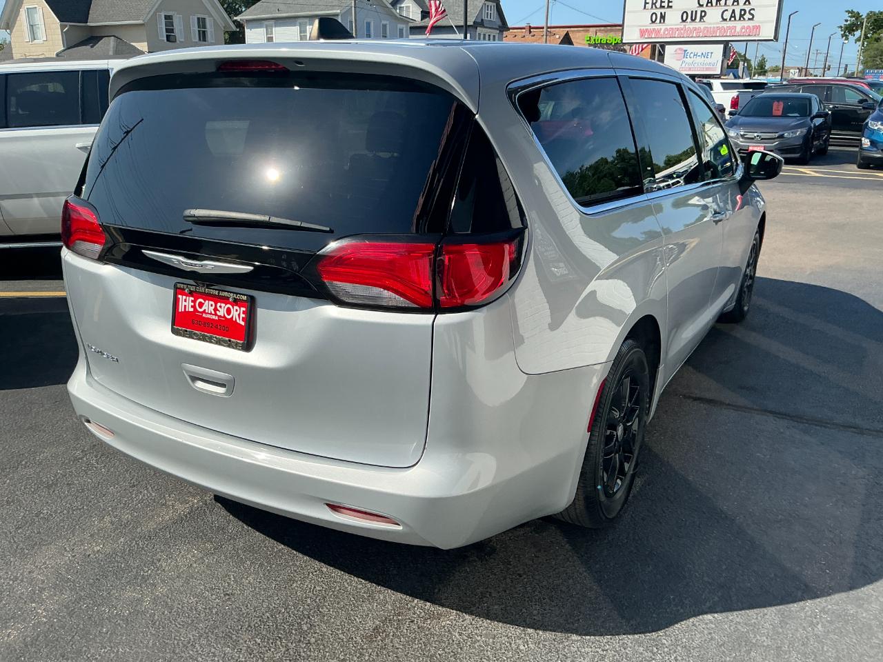 Chrysler Voyager LX FWD 2023