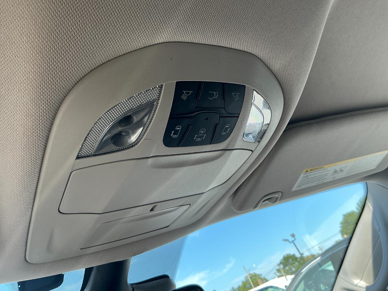 Chrysler Voyager LX FWD 2023