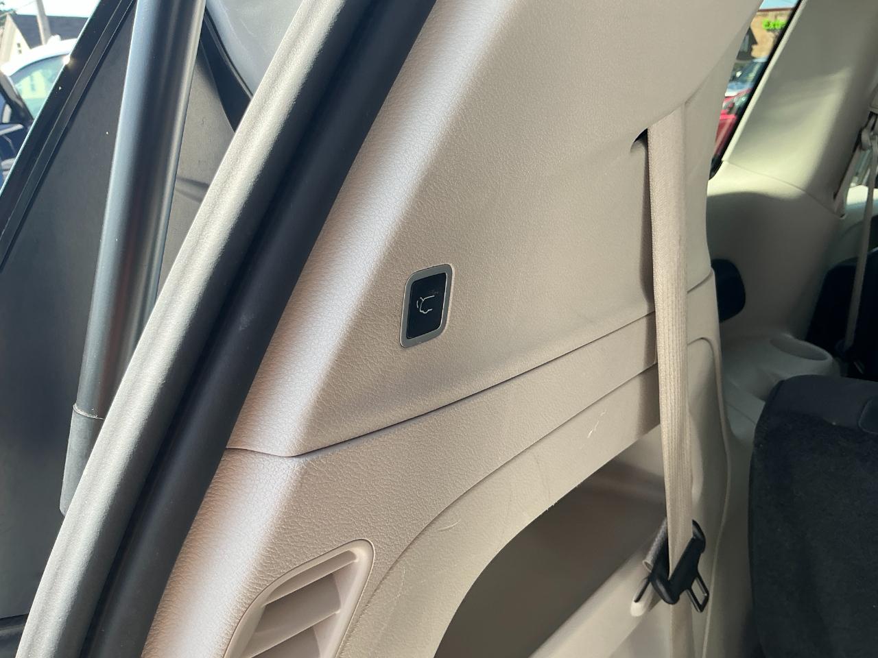 Chrysler Voyager LX FWD 2023
