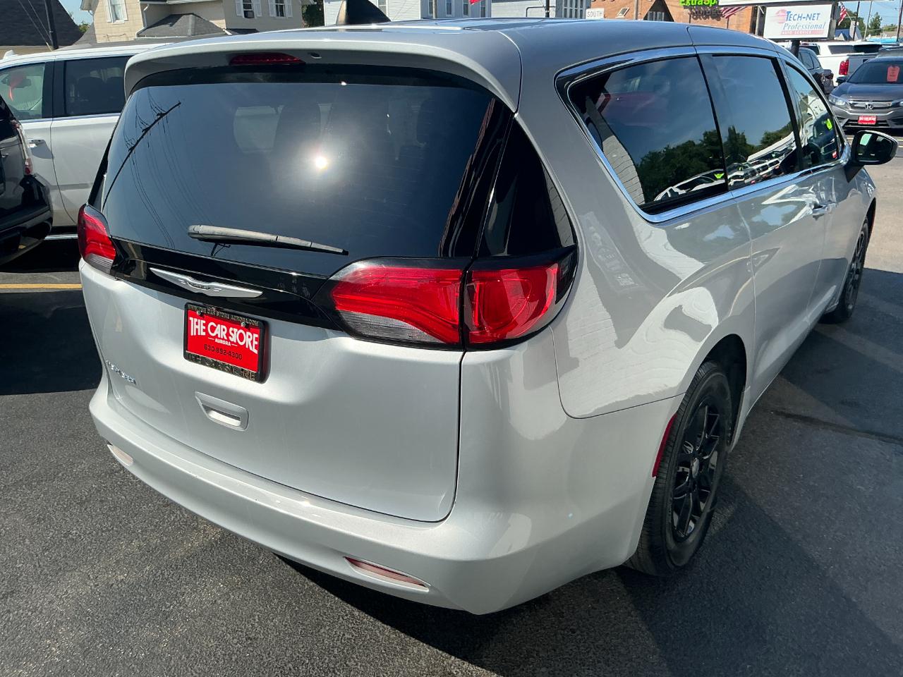 Chrysler Voyager LX FWD 2023