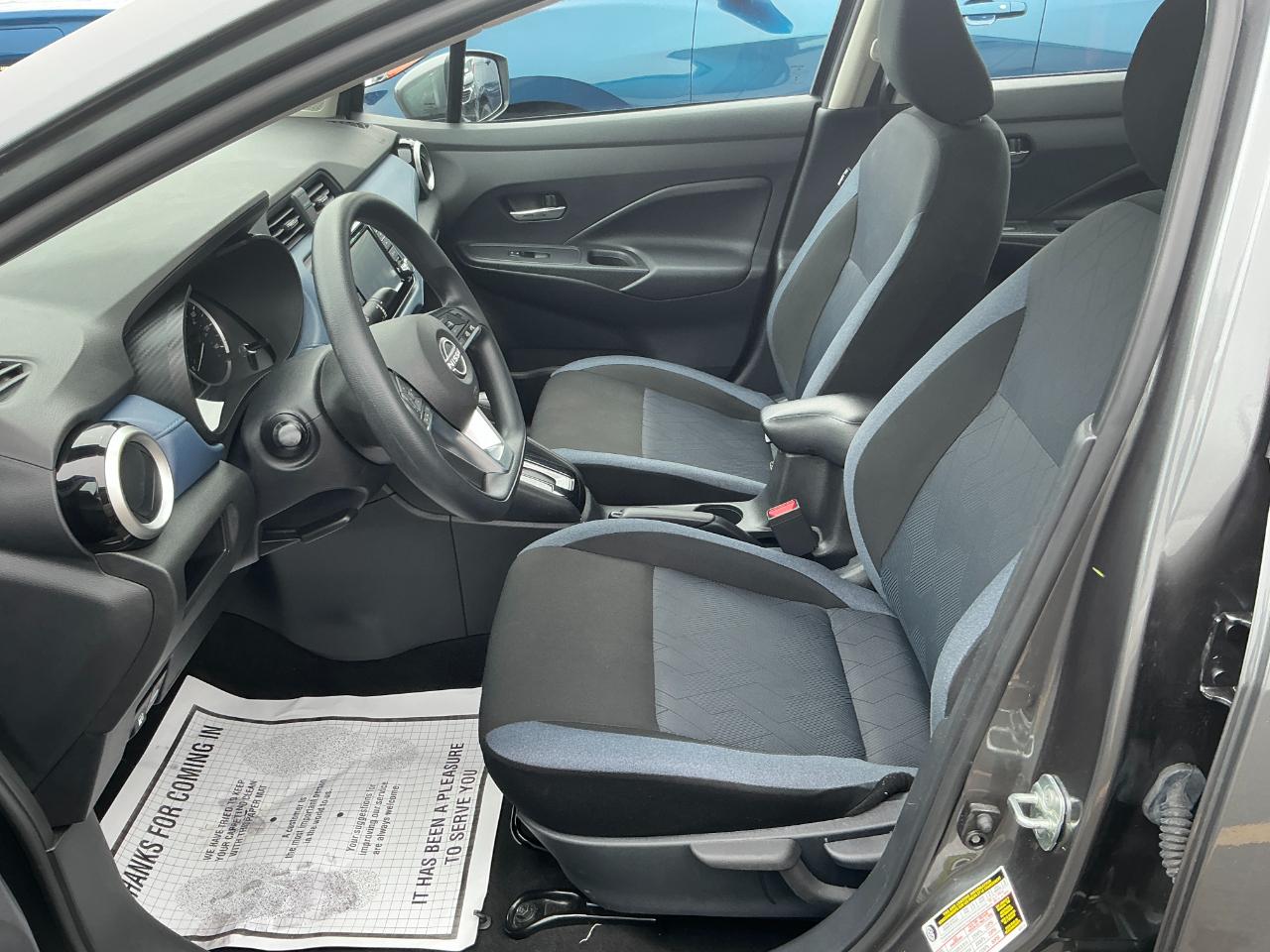 Nissan Versa SV CVT 2025
