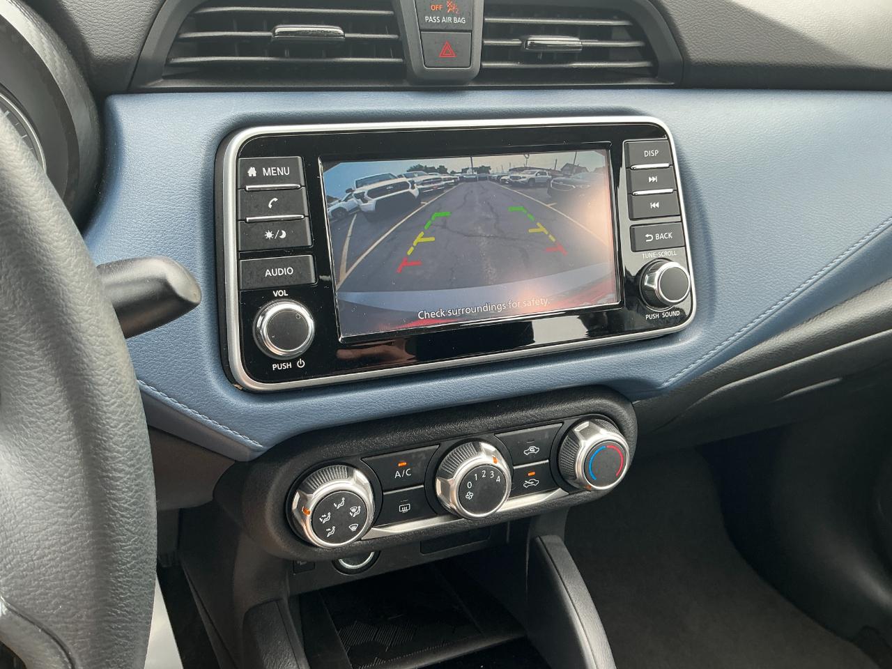 Nissan Versa SV CVT 2025