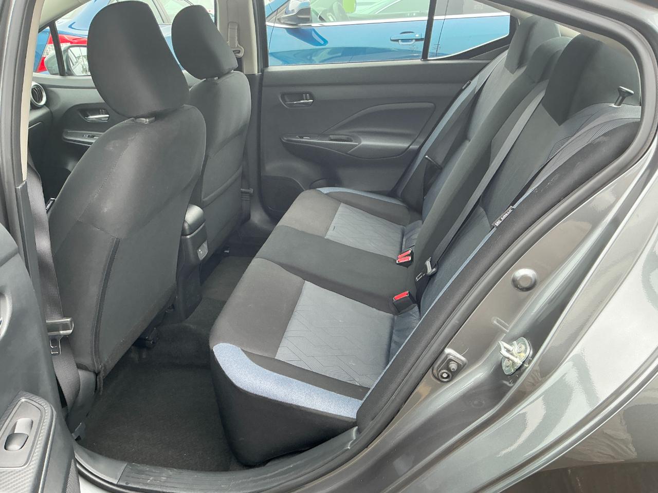 Nissan Versa SV CVT 2025