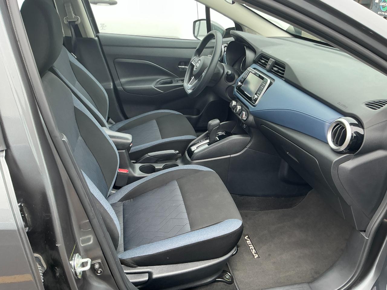 Nissan Versa SV CVT 2025