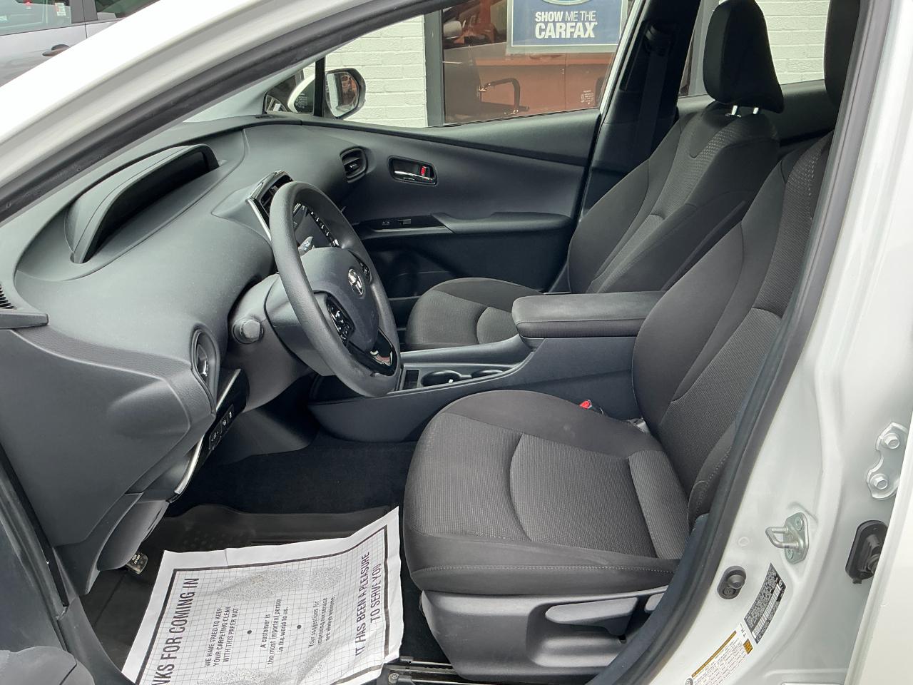 Toyota Prius LE (Natl) 2022