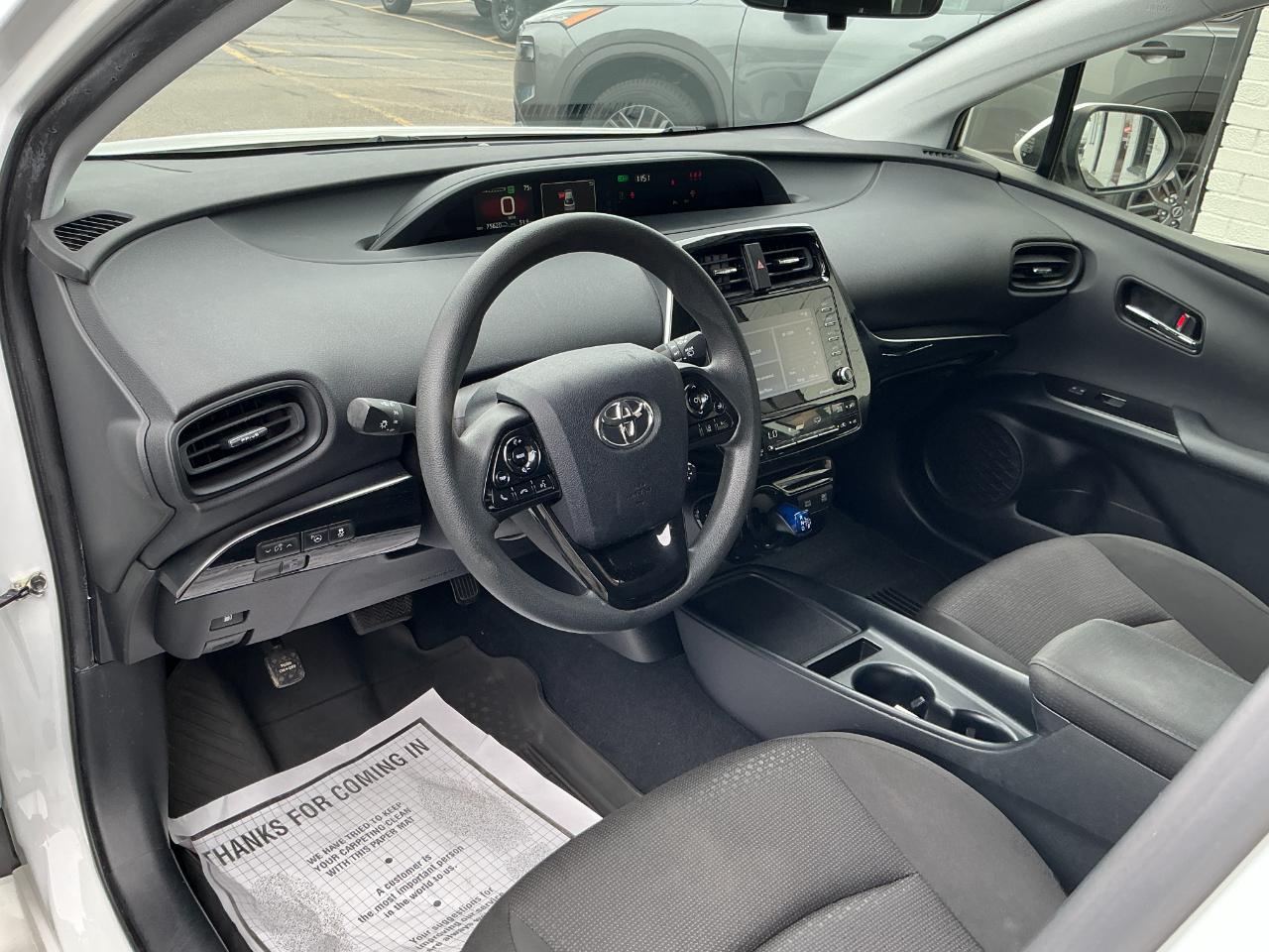 Toyota Prius LE (Natl) 2022