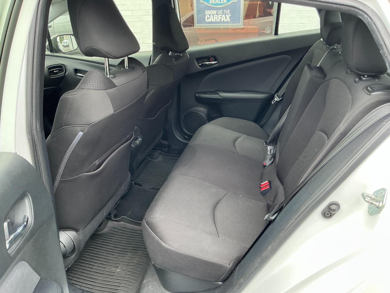 Toyota Prius LE (Natl) 2022
