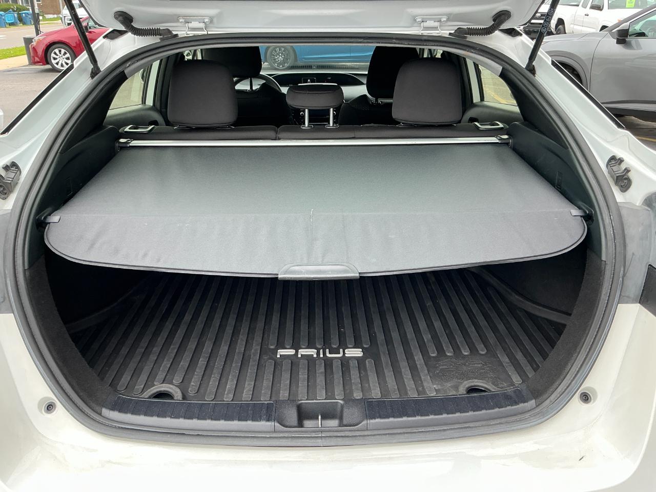 Toyota Prius LE (Natl) 2022