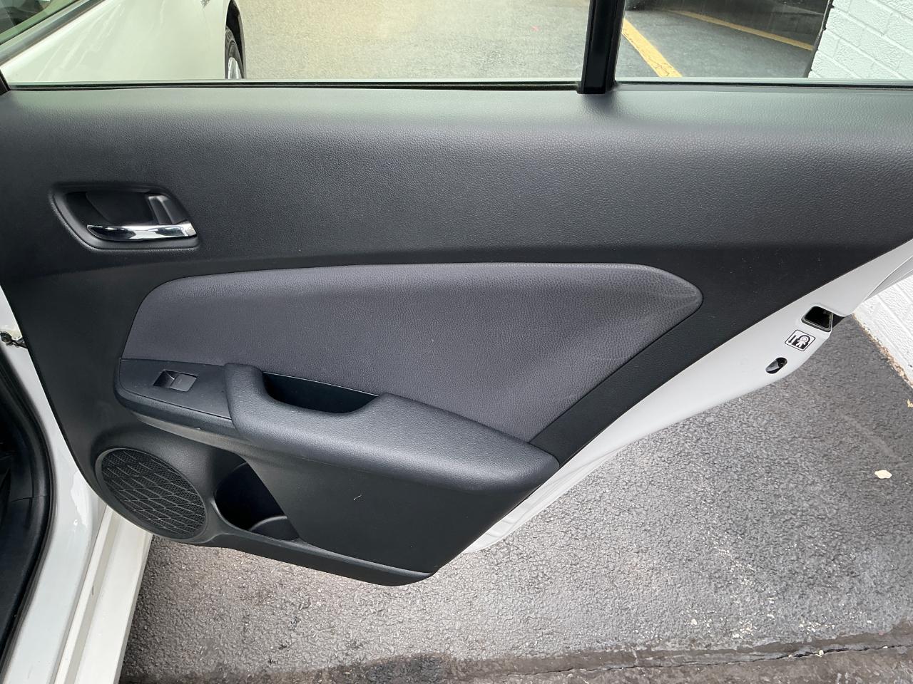 Toyota Prius LE (Natl) 2022