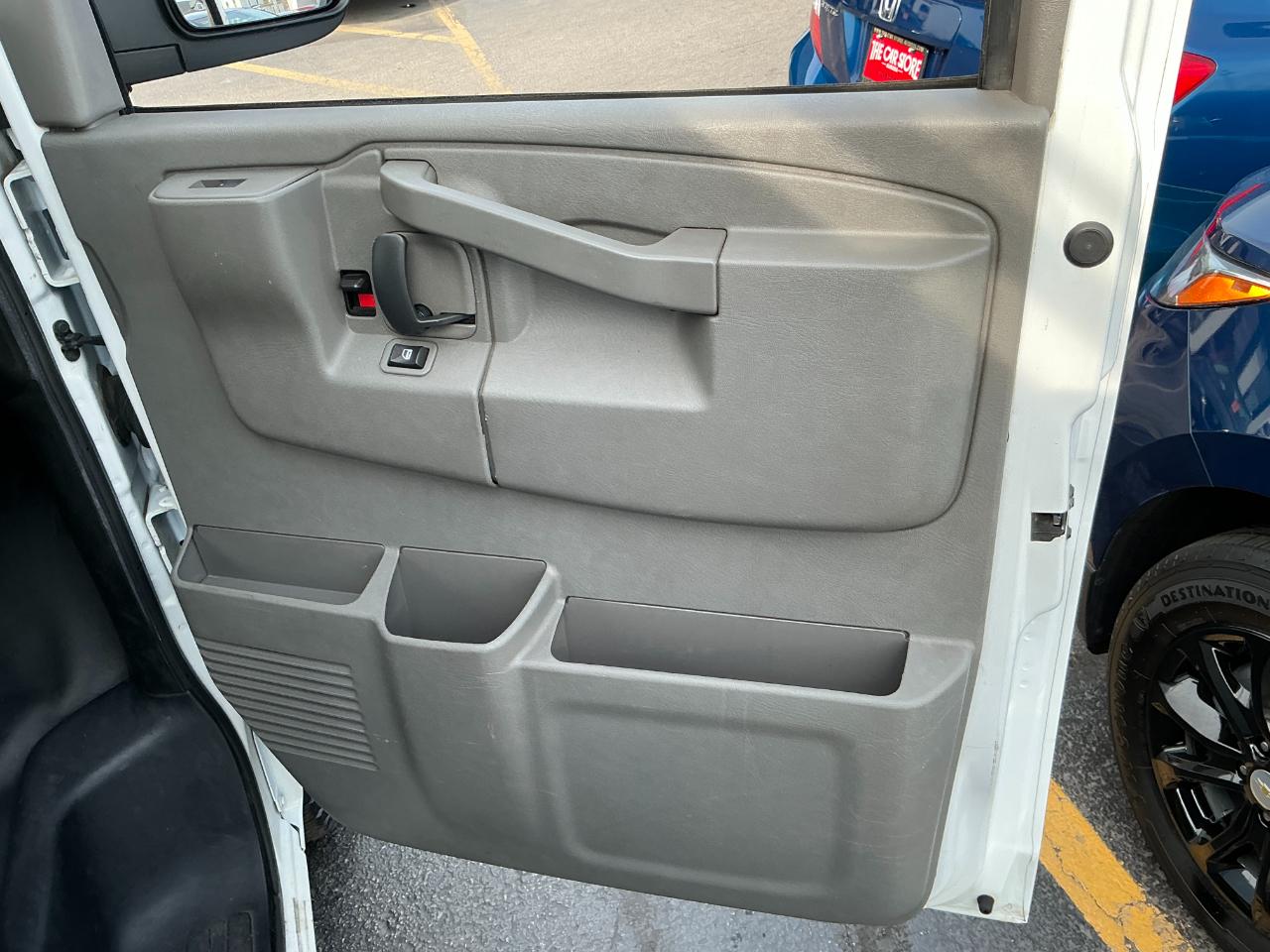 Chevrolet Express Cargo Van RWD 2500 135" 2017