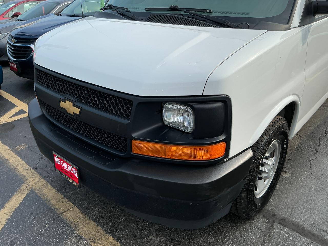Chevrolet Express Cargo Van RWD 2500 135" 2017