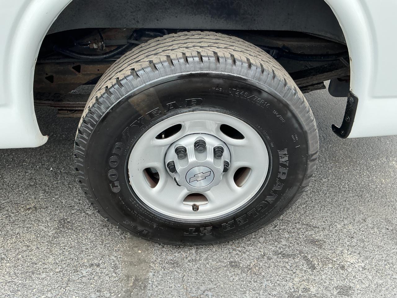 Chevrolet Express Cargo Van RWD 2500 135" 2019