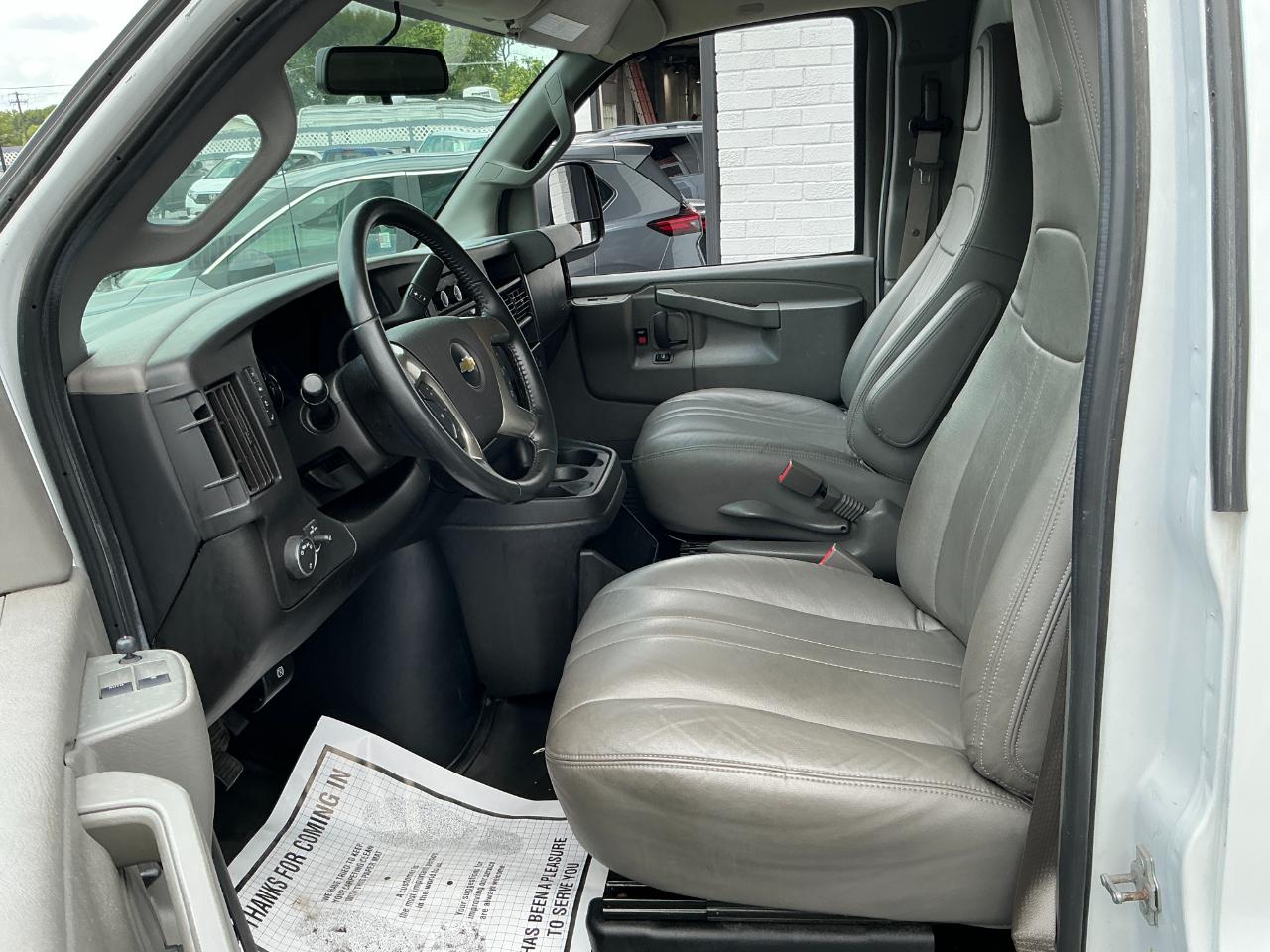 Chevrolet Express Cargo Van RWD 2500 135" 2019