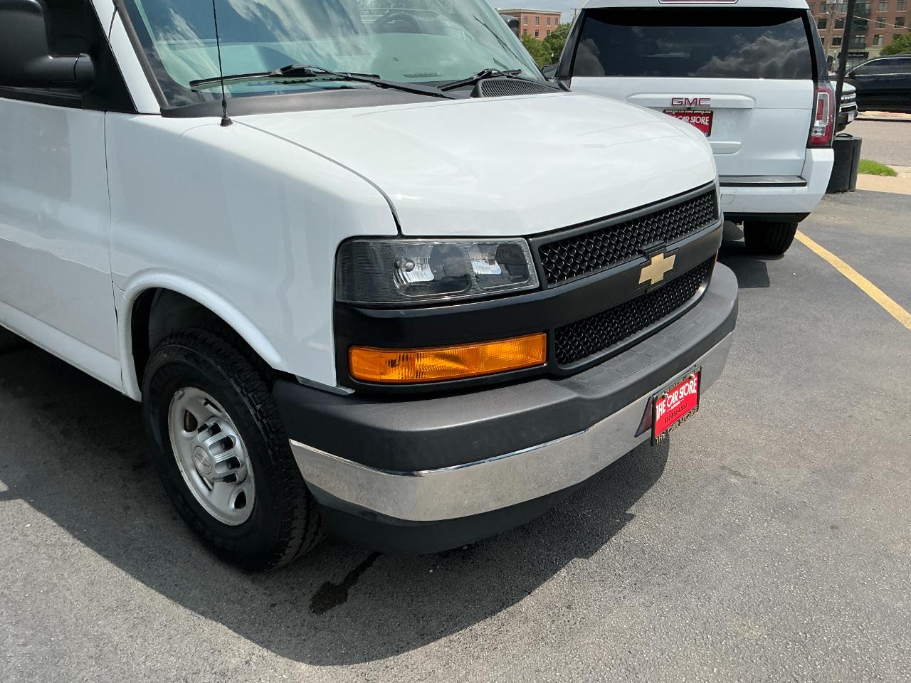 Chevrolet Express Cargo Van RWD 2500 135" 2019
