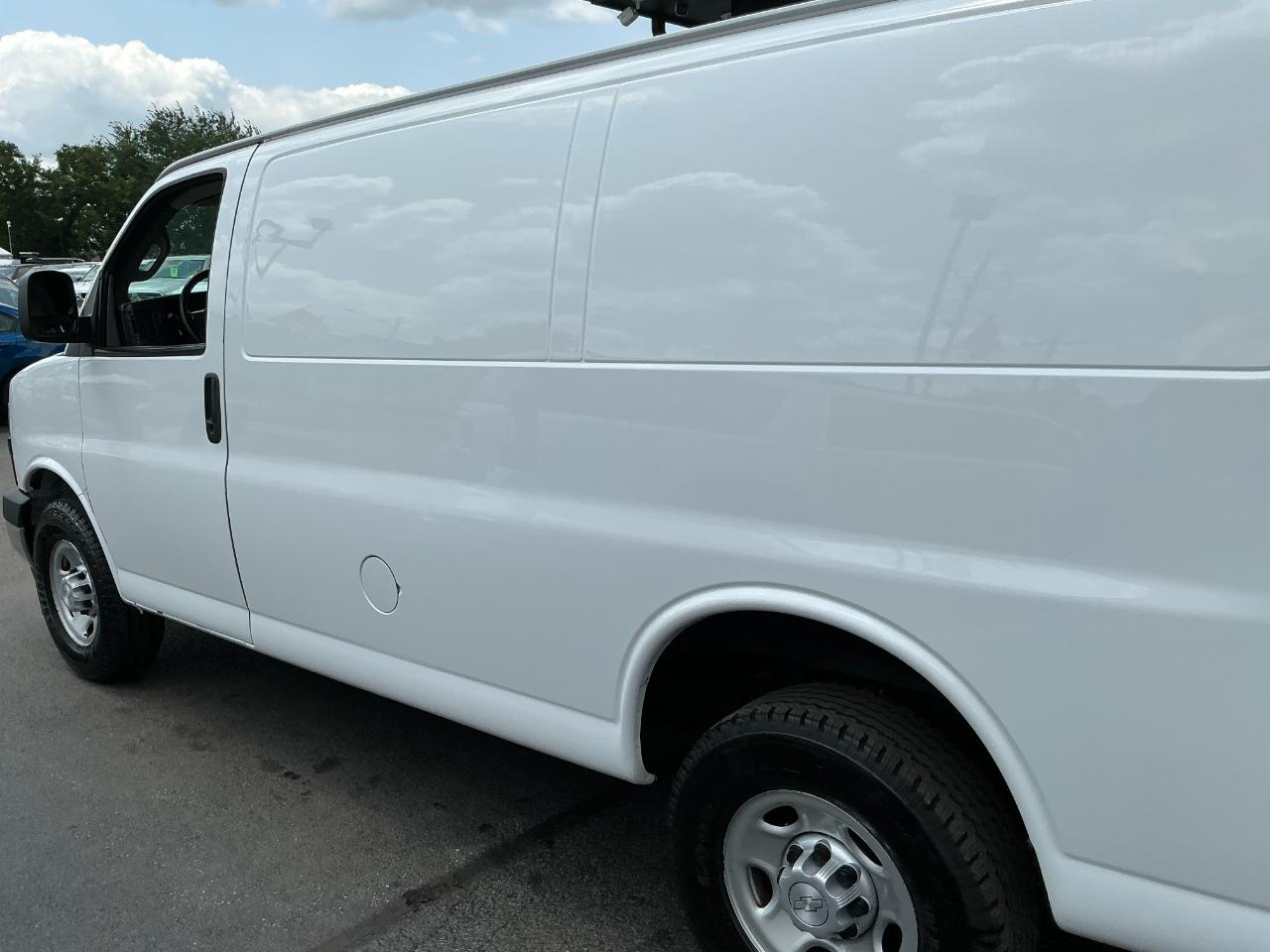 Chevrolet Express Cargo Van RWD 2500 135" 2019