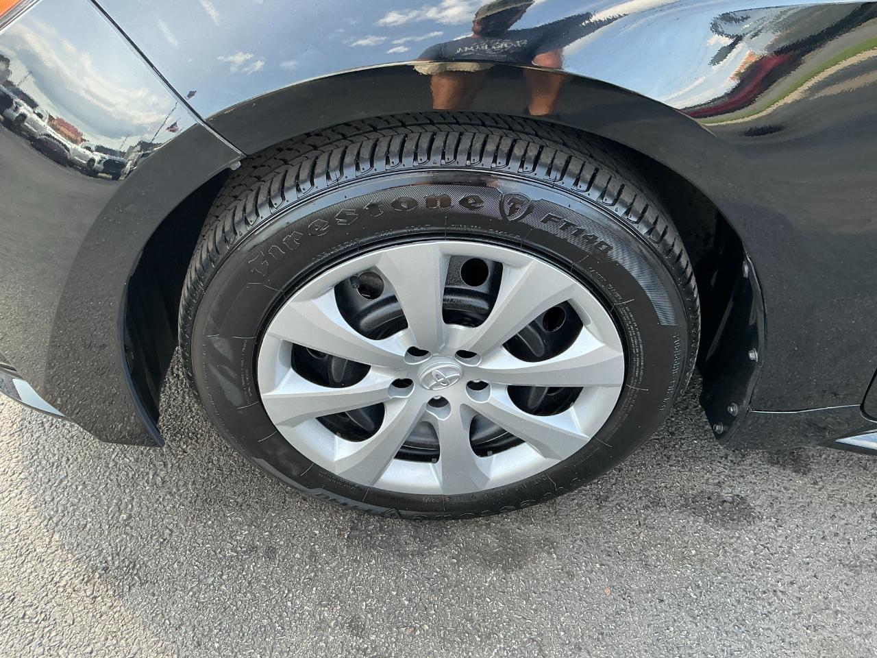 Toyota Corolla LE CVT (Natl) 2025