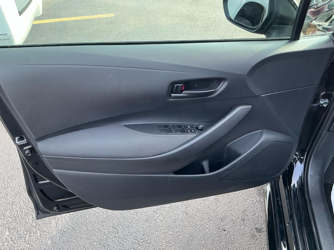 Toyota Corolla LE CVT (Natl) 2025