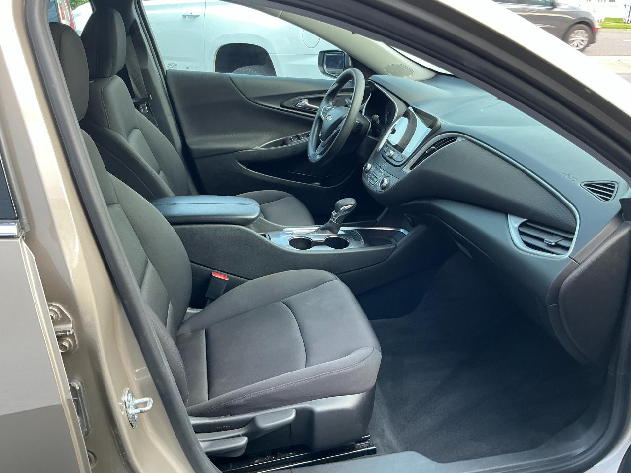 Chevrolet Malibu 4dr Sdn LT 2022