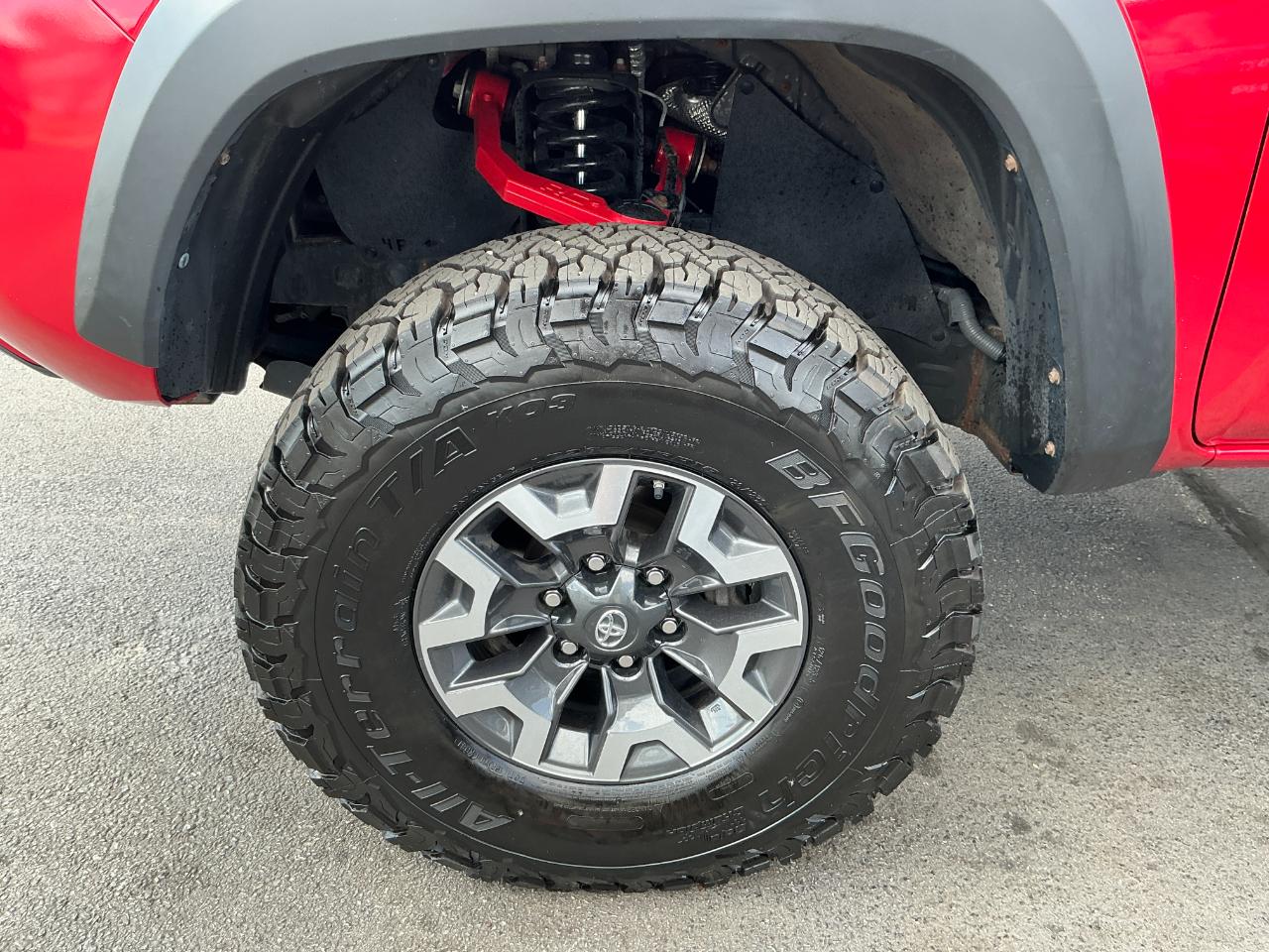 Toyota Tacoma 4WD TRD Off Road Double Cab 5' Bed V6 AT (Natl) 2021