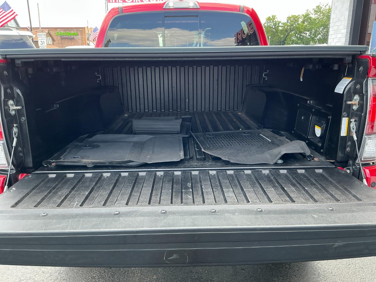 Toyota Tacoma 4WD TRD Off Road Double Cab 5' Bed V6 AT (Natl) 2021