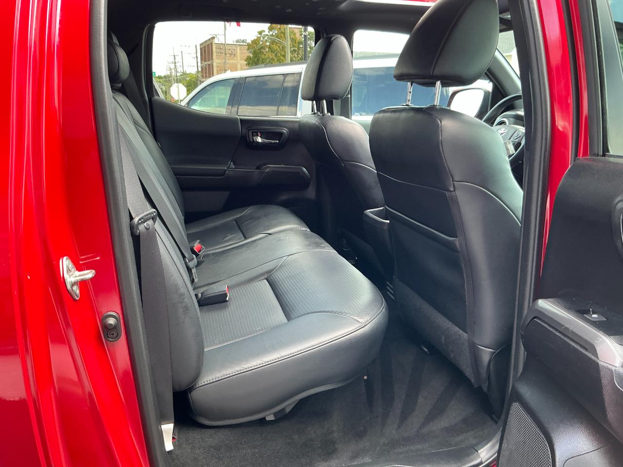 Toyota Tacoma 4WD TRD Off Road Double Cab 5' Bed V6 AT (Natl) 2021