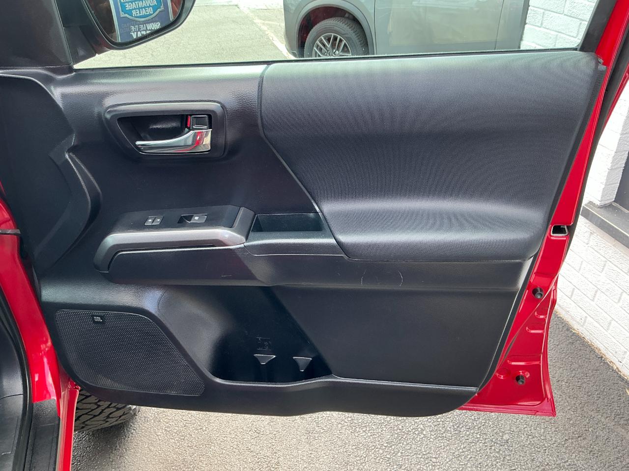 Toyota Tacoma 4WD TRD Off Road Double Cab 5' Bed V6 AT (Natl) 2021