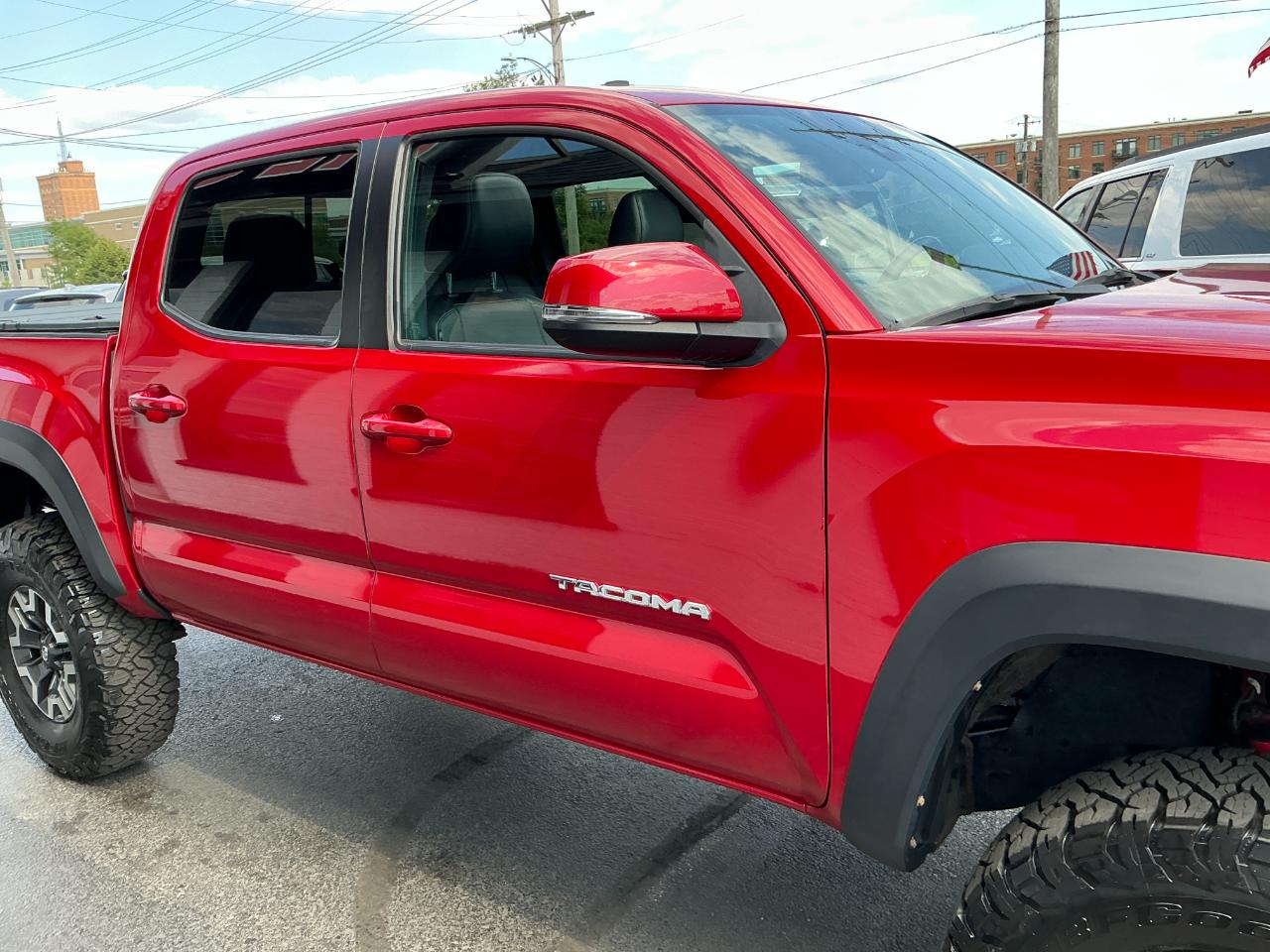 Toyota Tacoma 4WD TRD Off Road Double Cab 5' Bed V6 AT (Natl) 2021