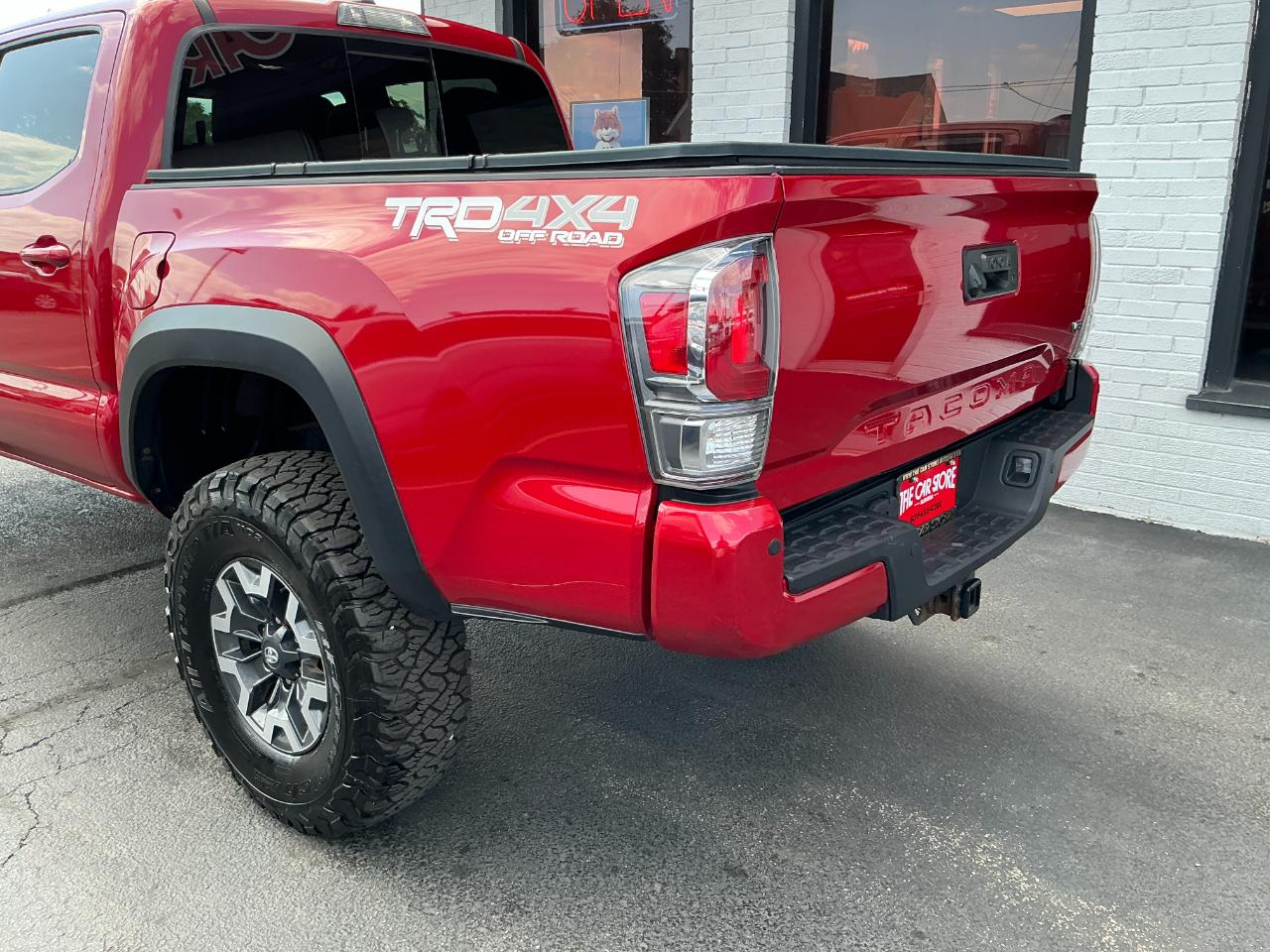 Toyota Tacoma 4WD TRD Off Road Double Cab 5' Bed V6 AT (Natl) 2021