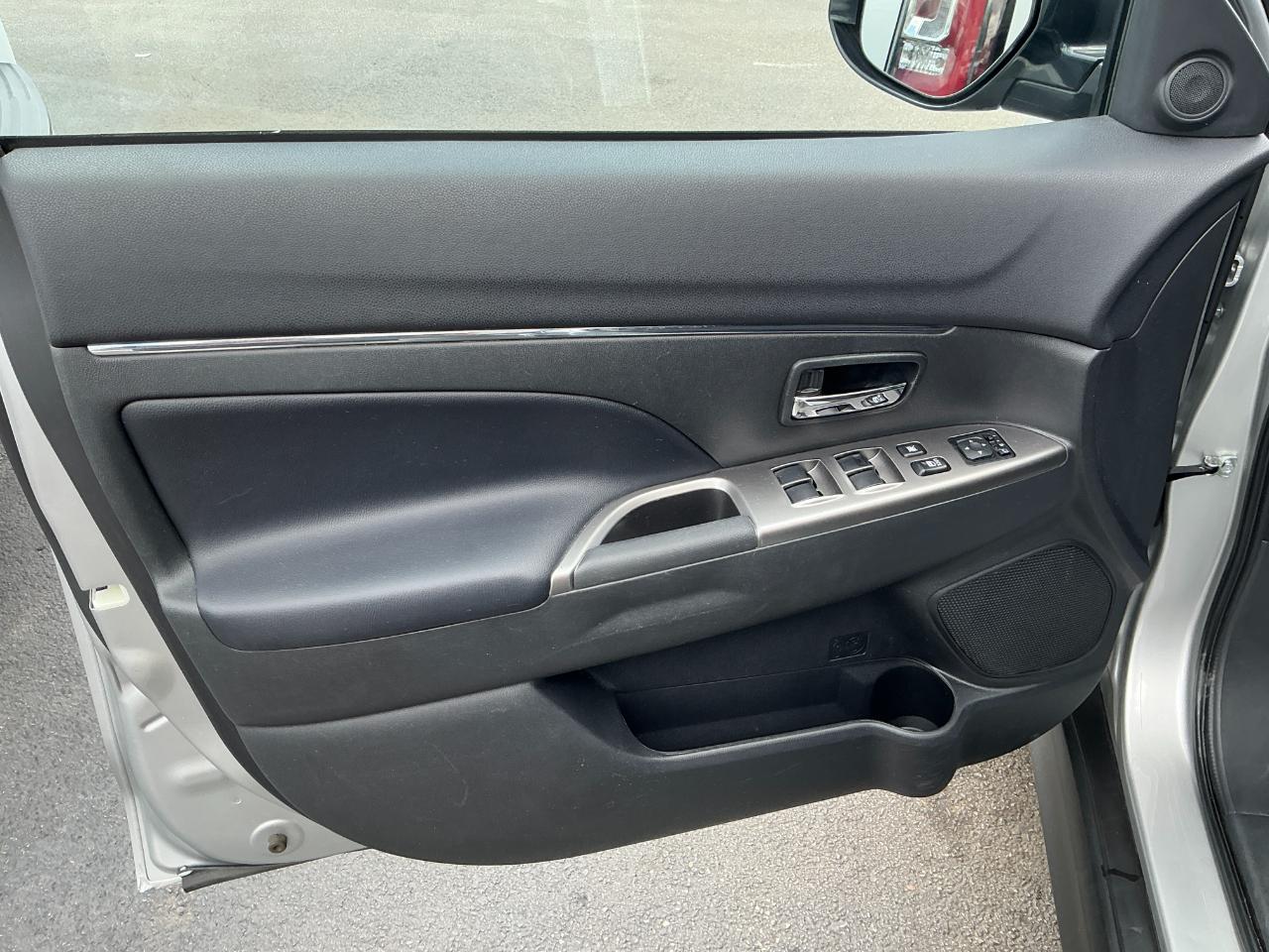 Mitsubishi Outlander Sport SE AWC 2024