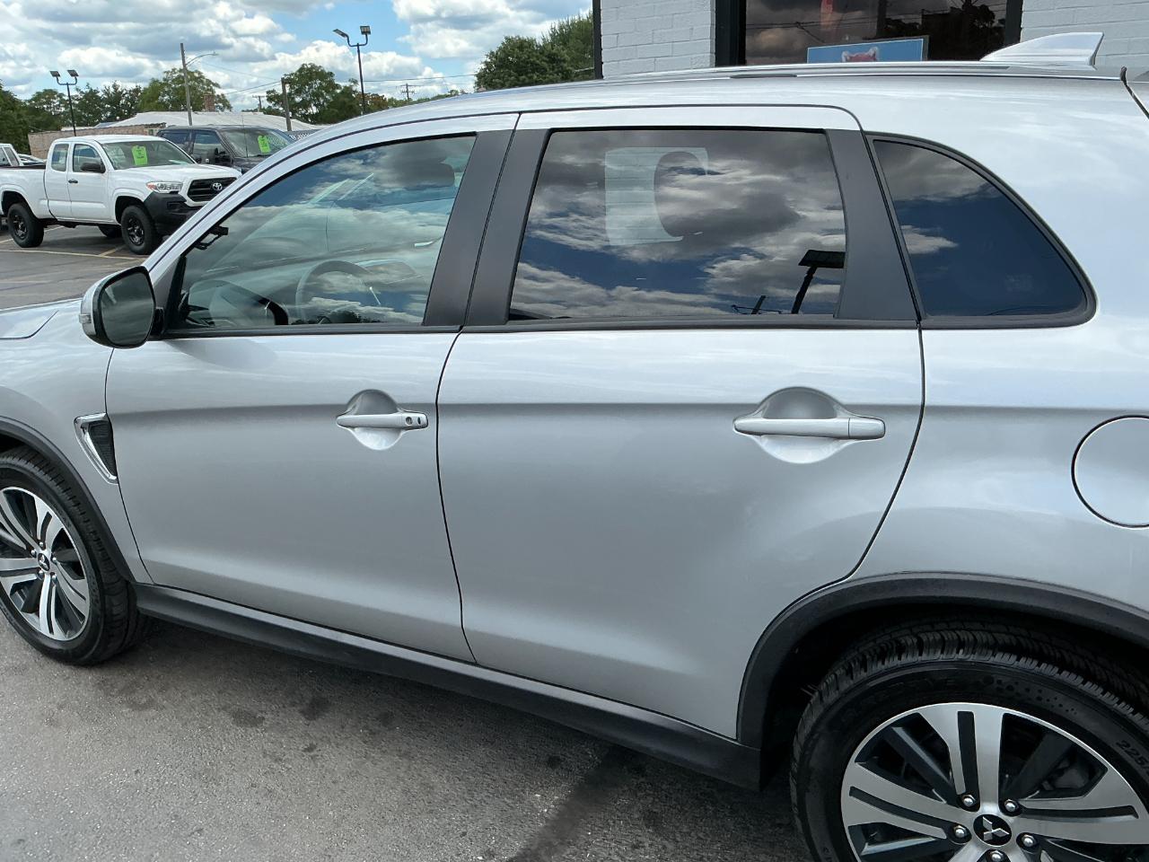 Mitsubishi Outlander Sport SE AWC 2024