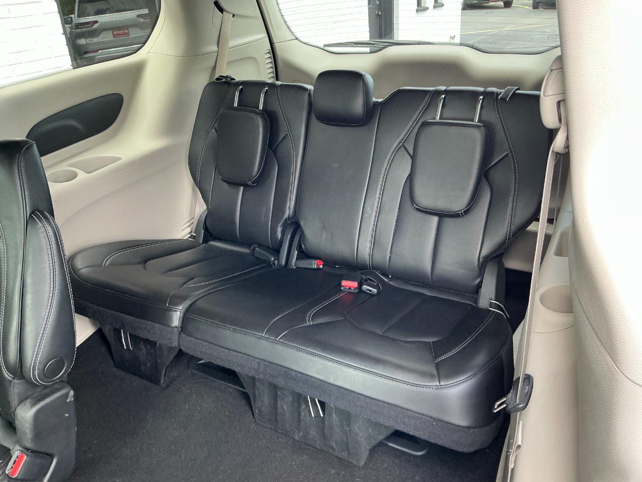 Chevrolet Express Cargo Van RWD 2500 155" 2023