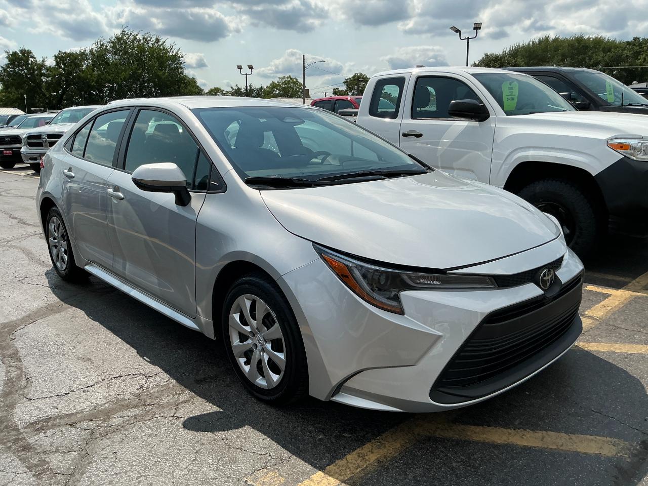 Toyota Corolla LE CVT (Natl) 2025