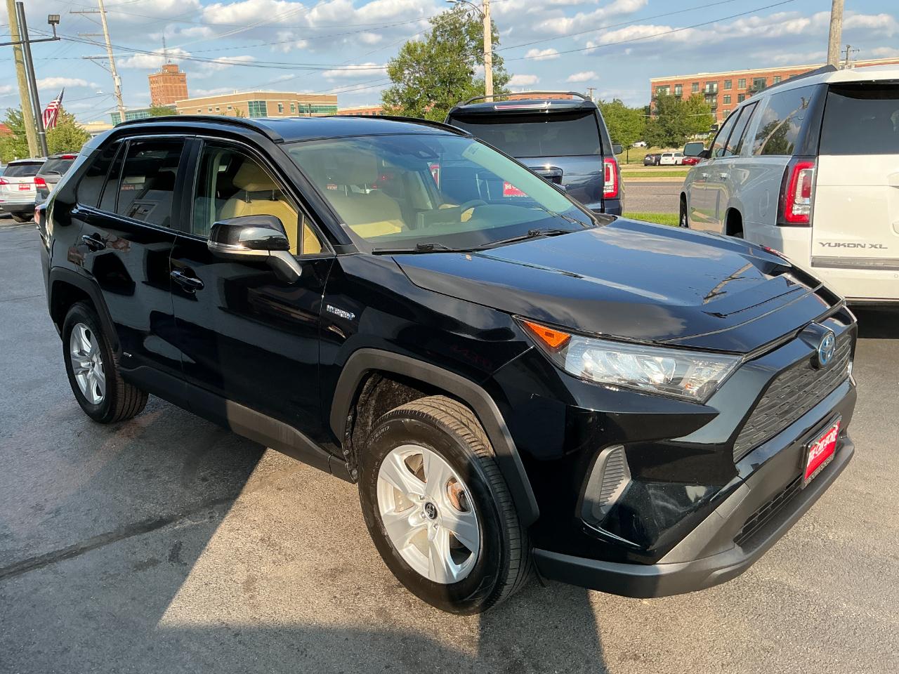 Toyota RAV4 Hybrid LE AWD (Natl) 2020