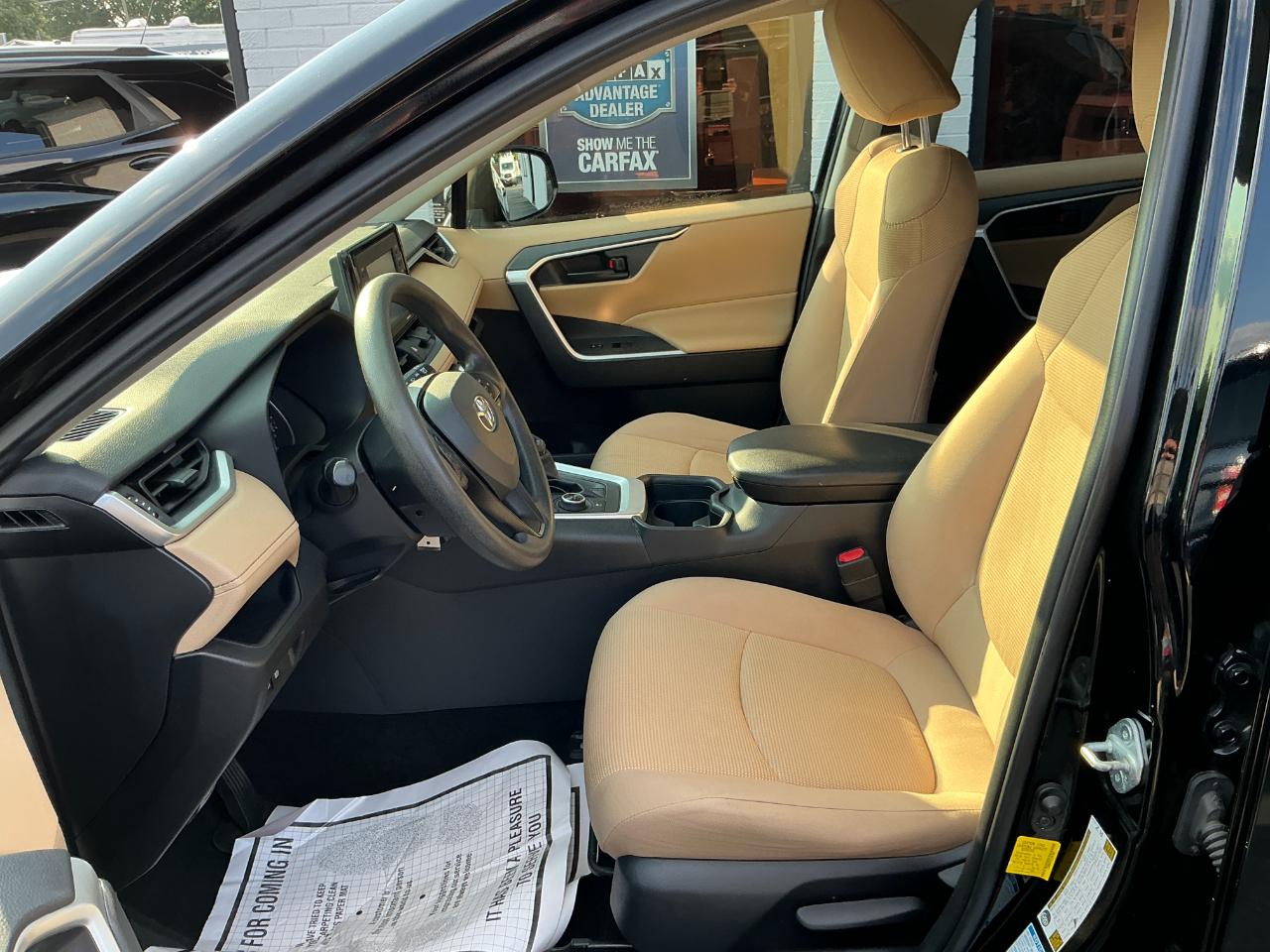 Toyota RAV4 Hybrid LE AWD (Natl) 2020