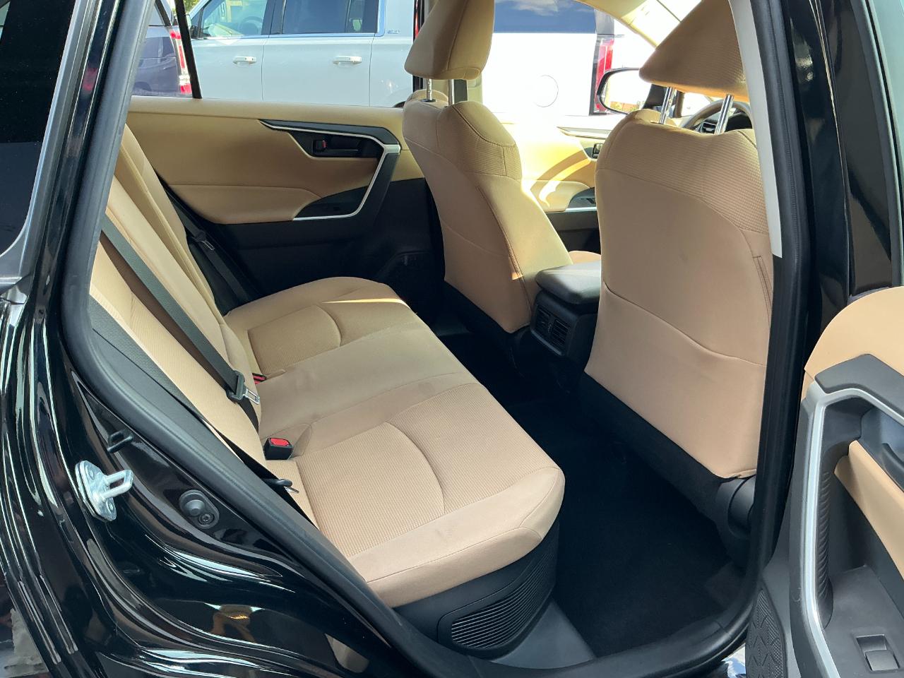 Toyota RAV4 Hybrid LE AWD (Natl) 2020