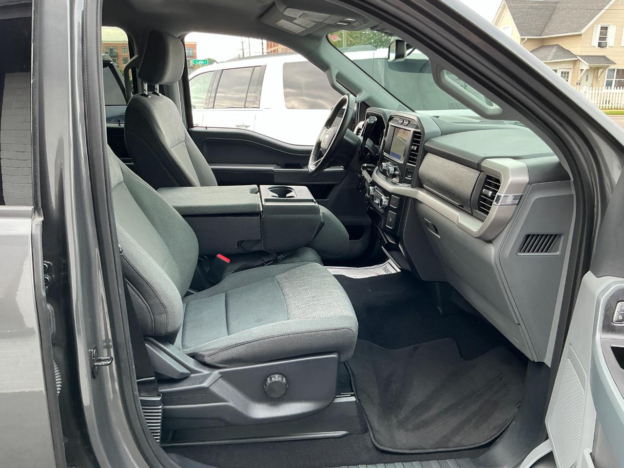 Ford F-150 XLT 4WD SuperCrew 5.5' Box 2023