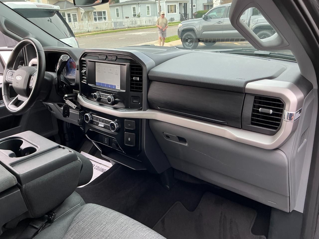 Ford F-150 XLT 4WD SuperCrew 5.5' Box 2023