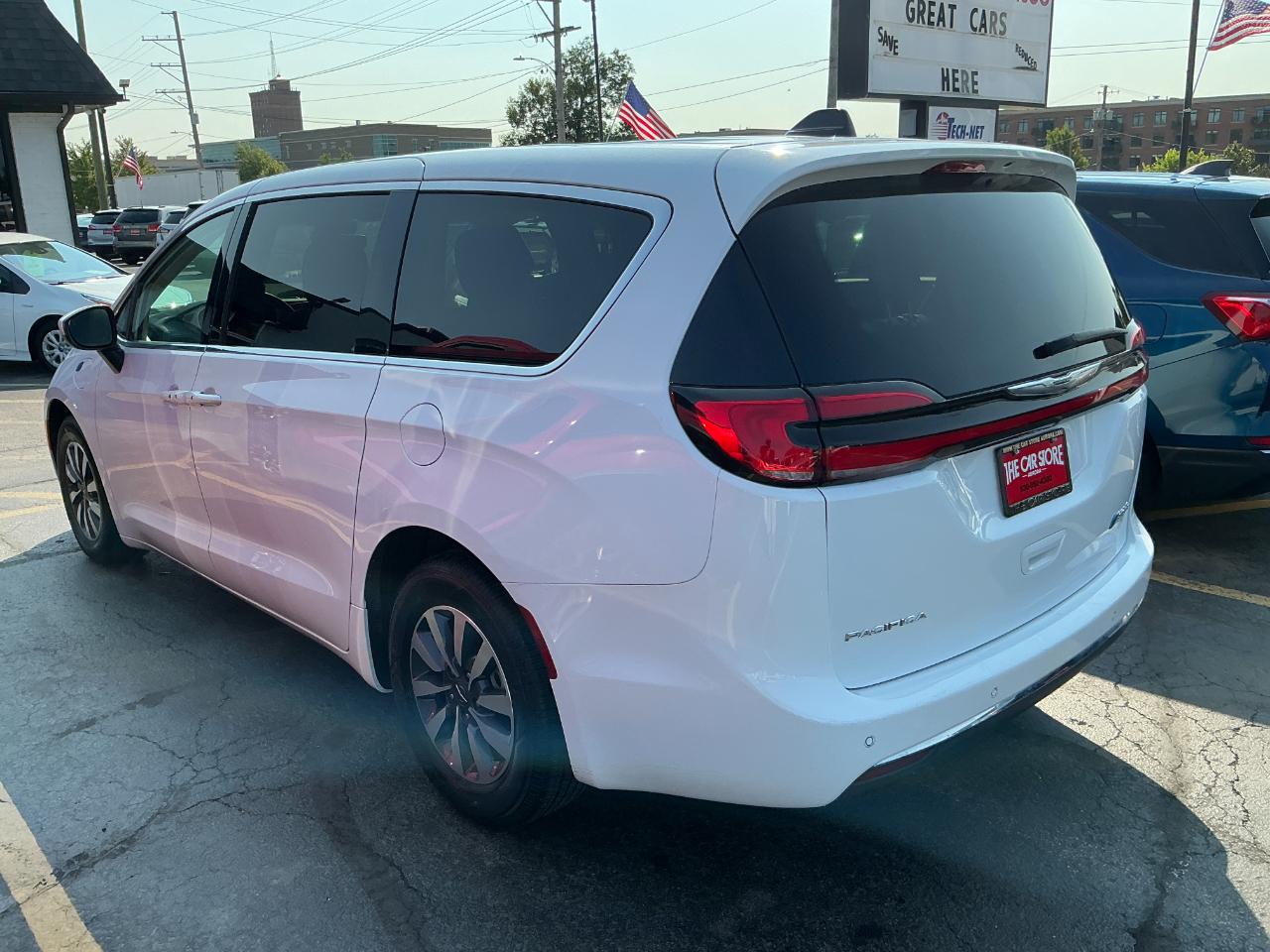 Chrysler Pacifica Hybrid Touring L FWD 2023